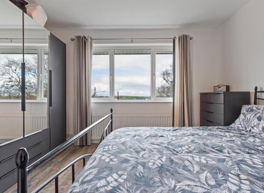 Cairnview, 120 Ballybarnes Road, Craigantlet, Newtownards, BT23 4TD