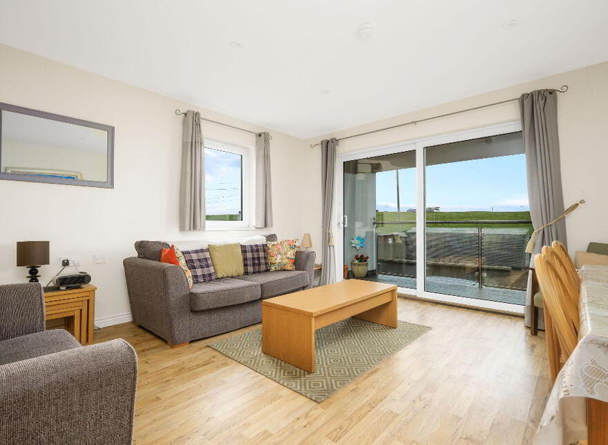 Apt 5, 6 Hillside House, Portstewart, BT55 7AZ