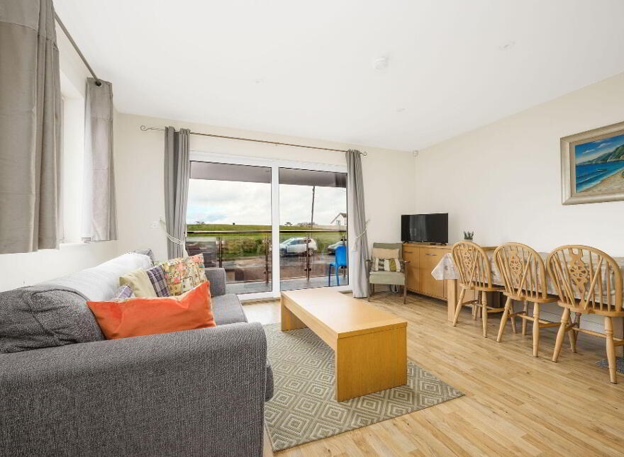 Apt 5, 6 Hillside House, Portstewart, BT55 7AZ