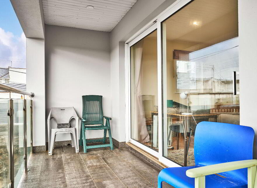 Apt 5, 6 Hillside House, Portstewart, BT55 7AZ