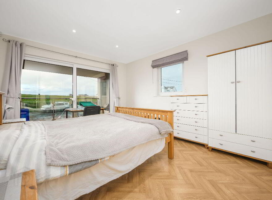 Apt 5, 6 Hillside House, Portstewart, BT55 7AZ