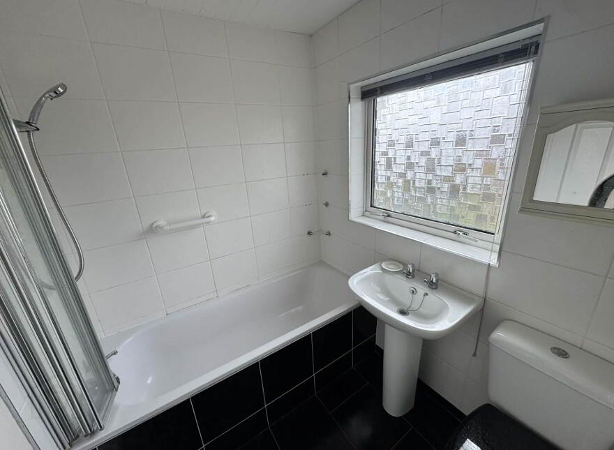 66 Victoria Road, Carrickfergus, BT38 7JJ