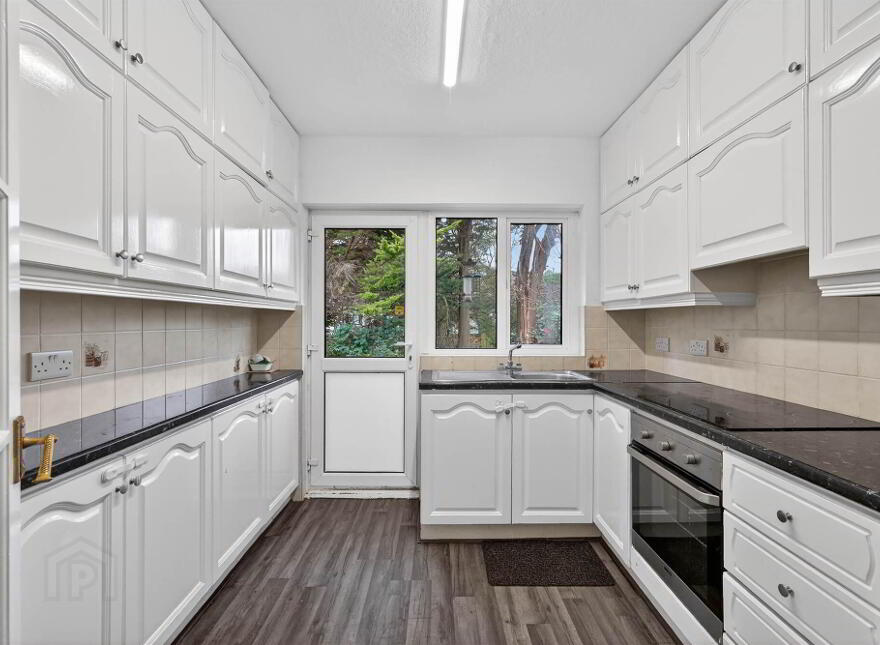42 Martello Park, Seahill, Holywood, BT18 0DG