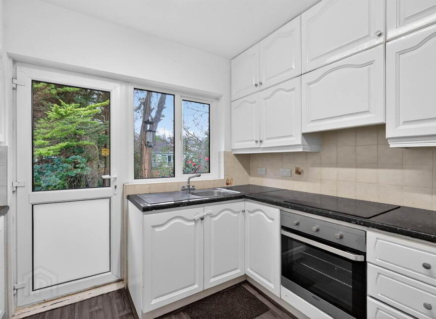 42 Martello Park, Seahill, Holywood, BT18 0DG