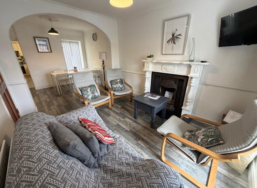 2 Westend Terrace, Cityside, L'Derry, BT48 9EW