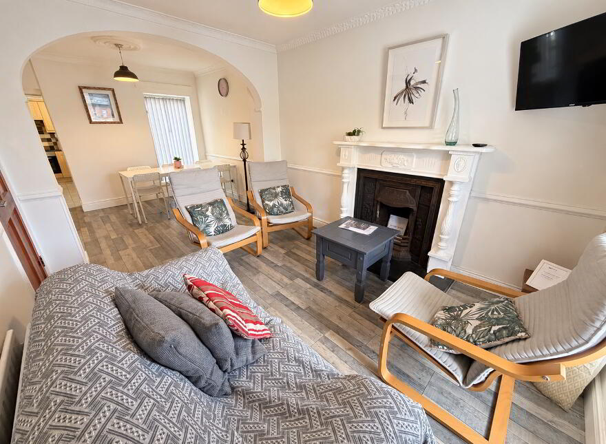 2 Westend Terrace, Cityside, L'Derry, BT48 9EW