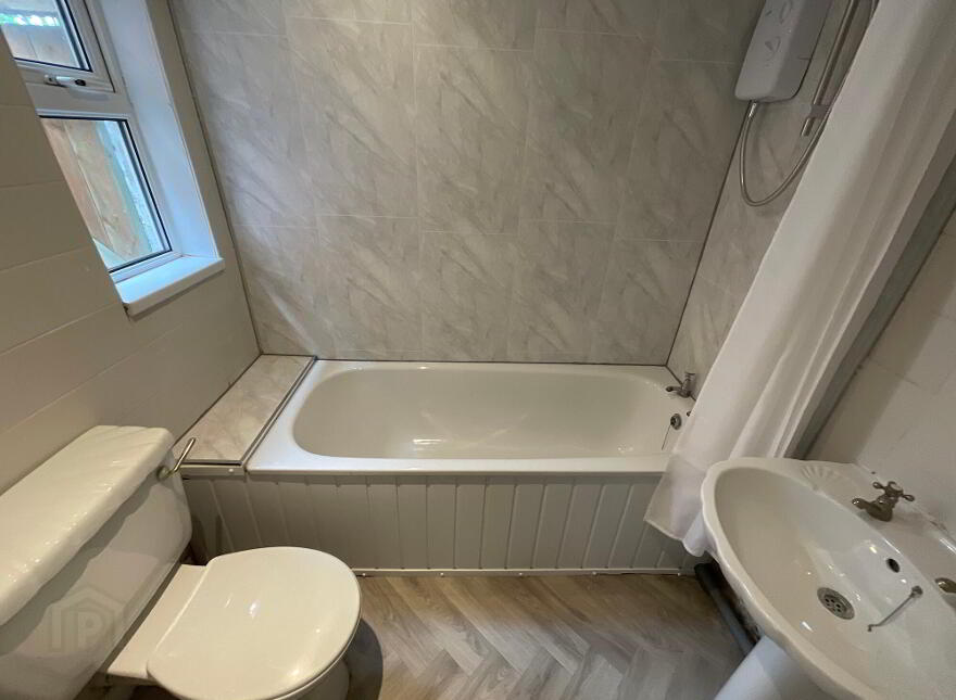 146 Donegall Avenue, Belfast, BT12 6LY