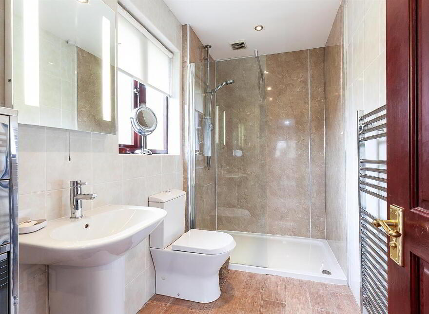 12 Kings Court, Templepatrick, BT39 0EB
