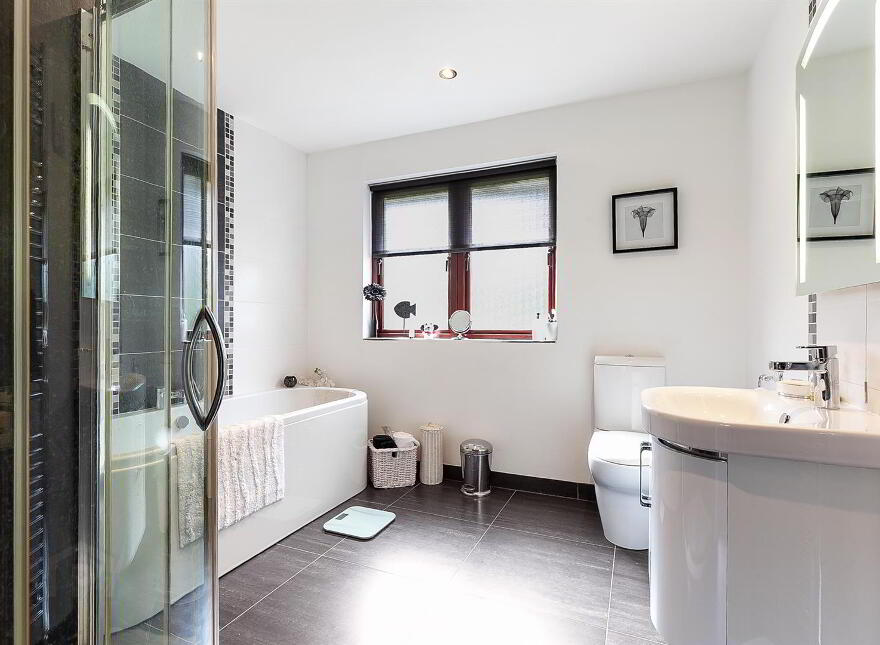 12 Kings Court, Templepatrick, BT39 0EB