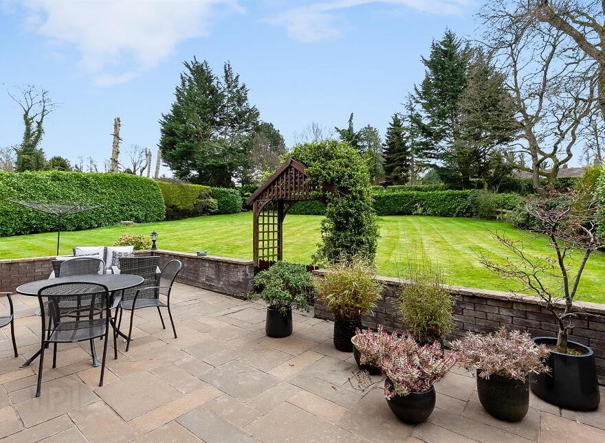 12 Kings Court, Templepatrick, BT39 0EB