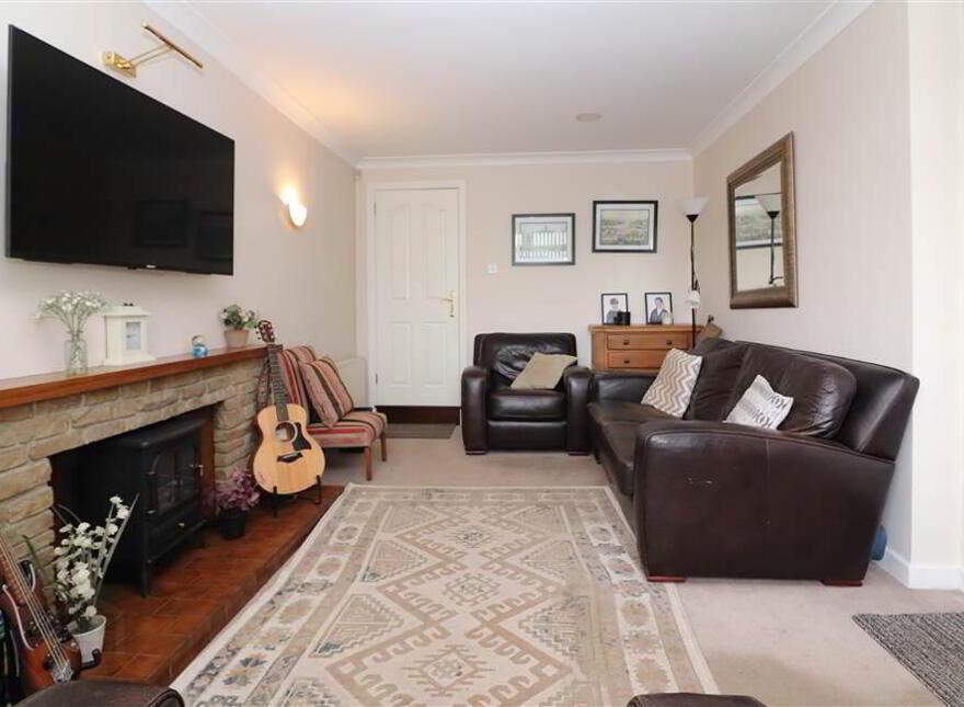 63 Laurel Hill Road, Lisburn, BT28 2UH