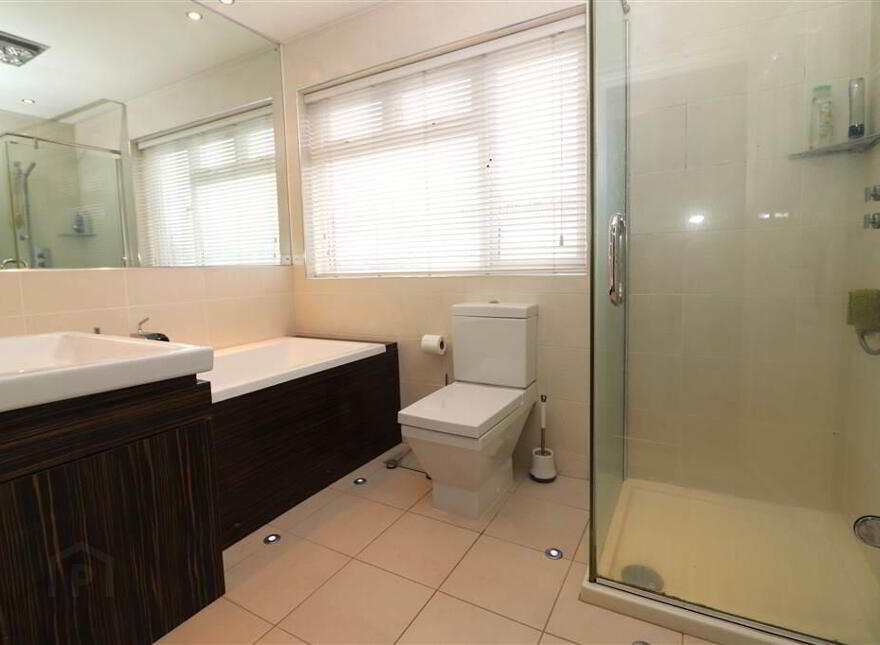 63 Laurel Hill Road, Lisburn, BT28 2UH