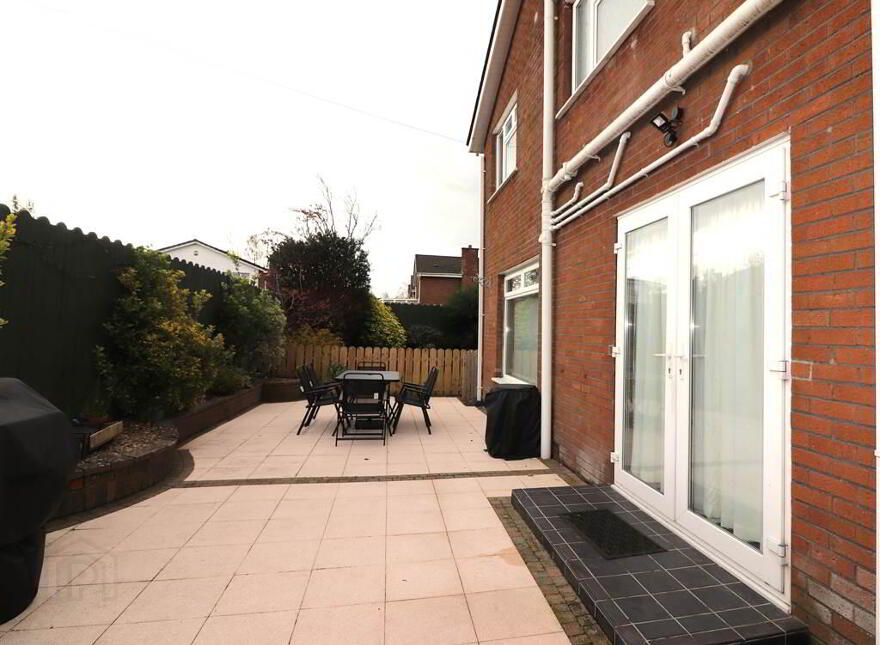 63 Laurel Hill Road, Lisburn, BT28 2UH