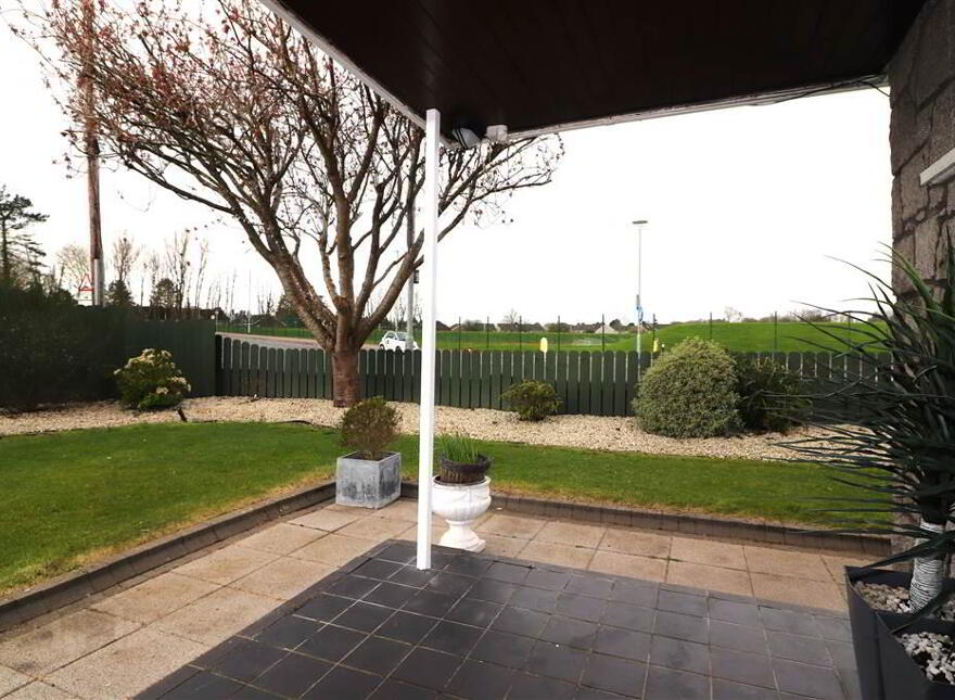 63 Laurel Hill Road, Lisburn, BT28 2UH