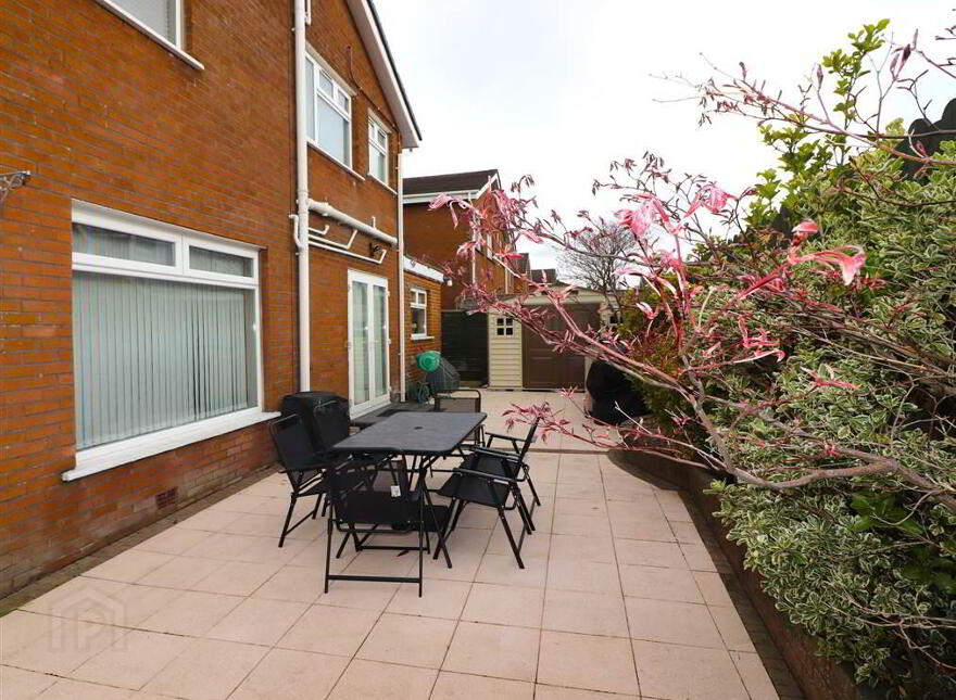63 Laurel Hill Road, Lisburn, BT28 2UH