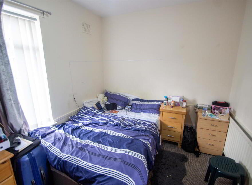 68 Iveagh Street, Falls Road, Belfast, BT12 6AU