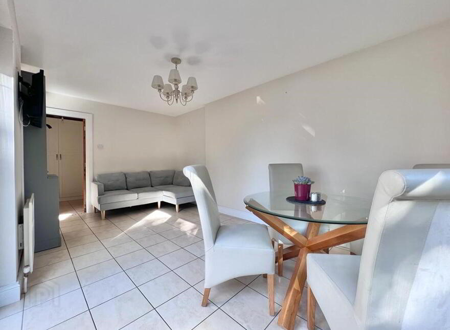 51 Mansefield Heights, Portglenone, Ballymena, BT44 8JR