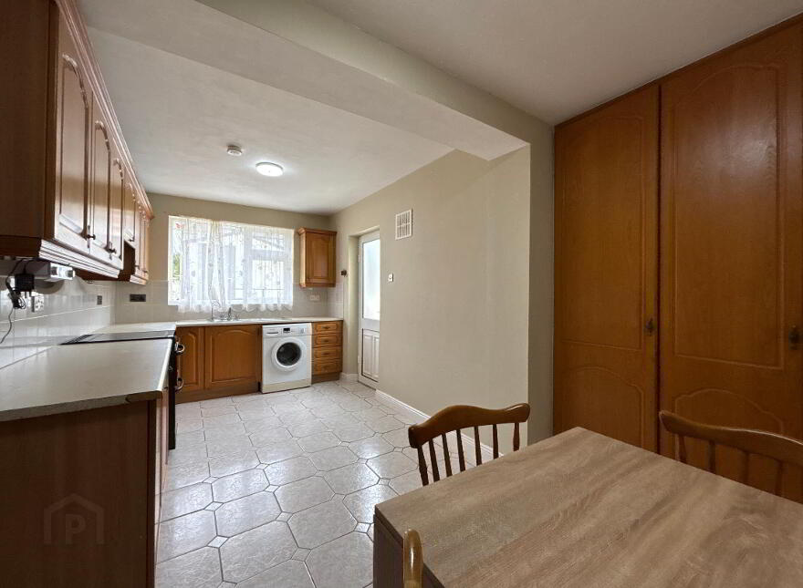 16 Pearse Park, Clonmel, E91E267