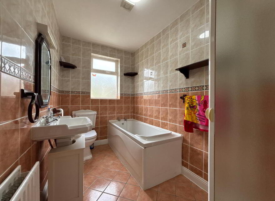 16 Pearse Park, Clonmel, E91E267