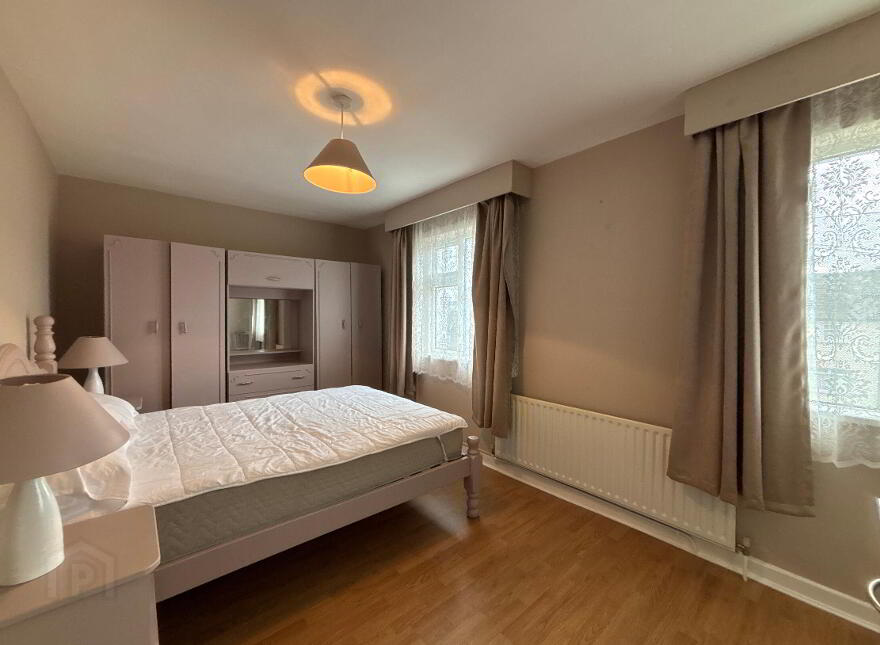 16 Pearse Park, Clonmel, E91E267