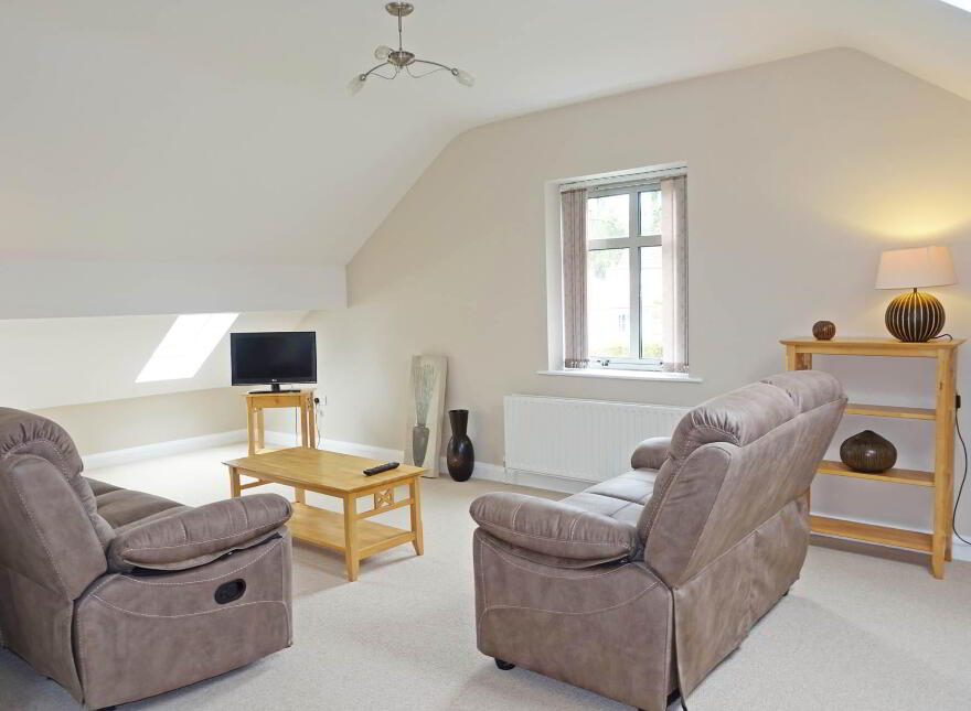 11 Laurel Grove, Enniskillen, BT74 4EQ