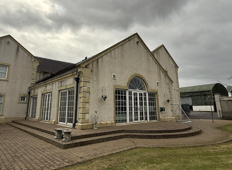24 Pine Hill, Lisburn, BT27 5PL