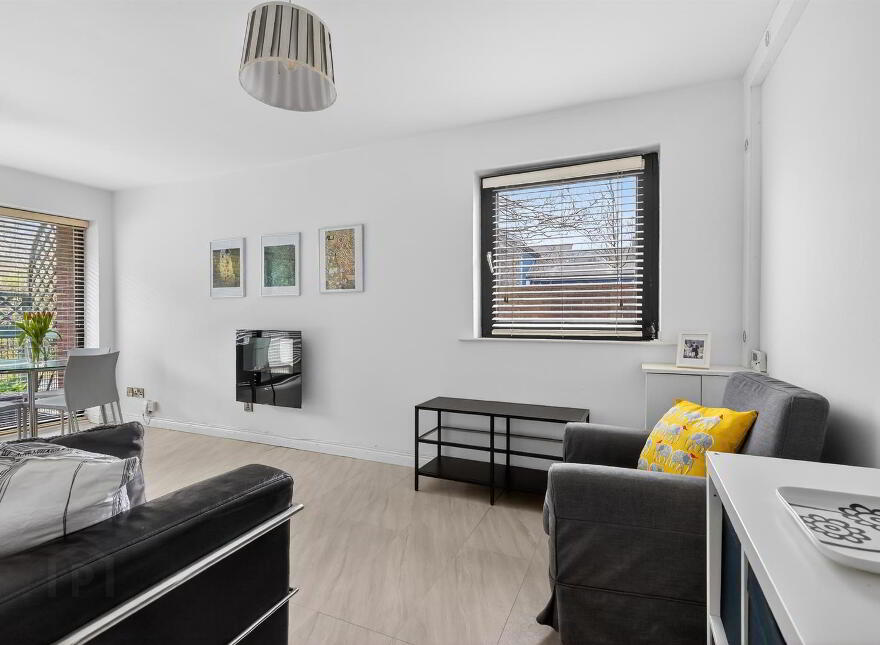 1 Balmoral Court, Belfast, BT9 7GR