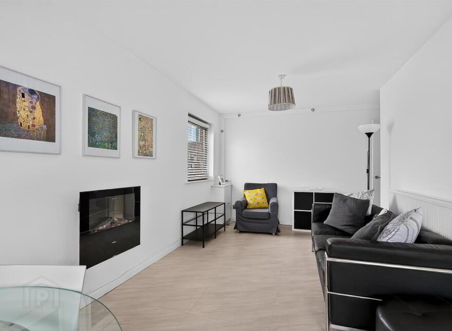 1 Balmoral Court, Belfast, BT9 7GR