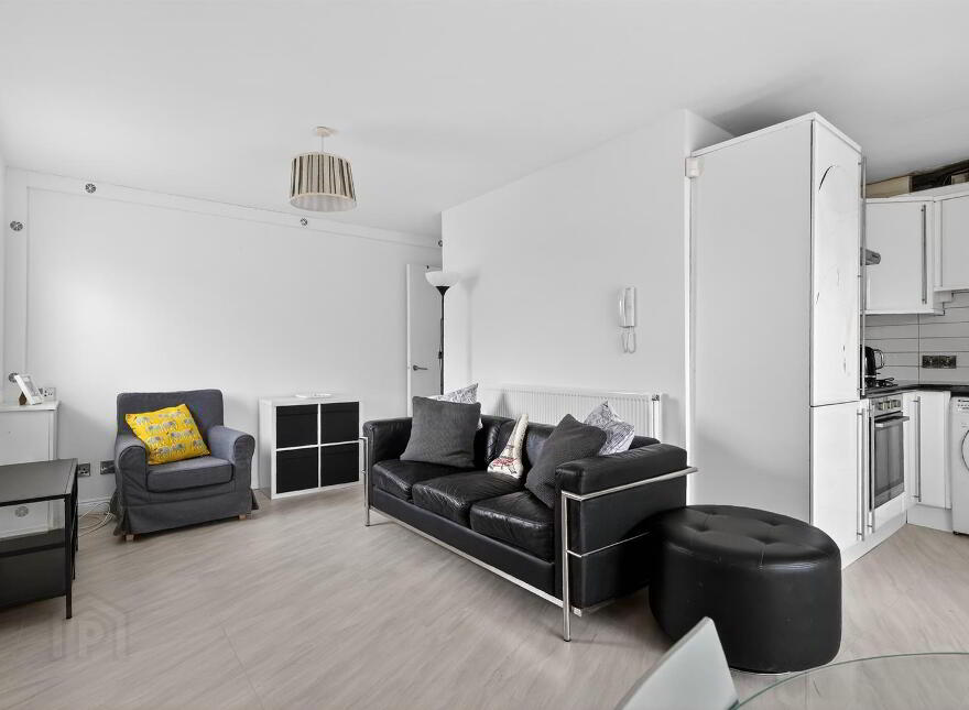1 Balmoral Court, Belfast, BT9 7GR