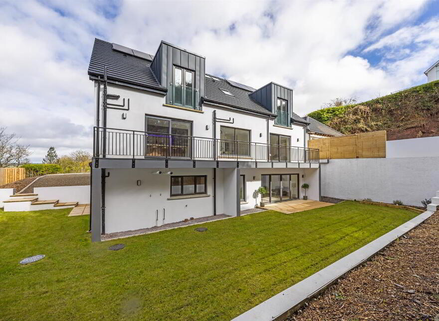 Quarry Manor, 9 Middle Braniel Road, Belfast, BT5 7TU