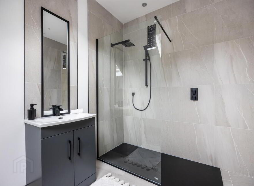 Quarry Manor, 9 Middle Braniel Road, Belfast, BT5 7TU