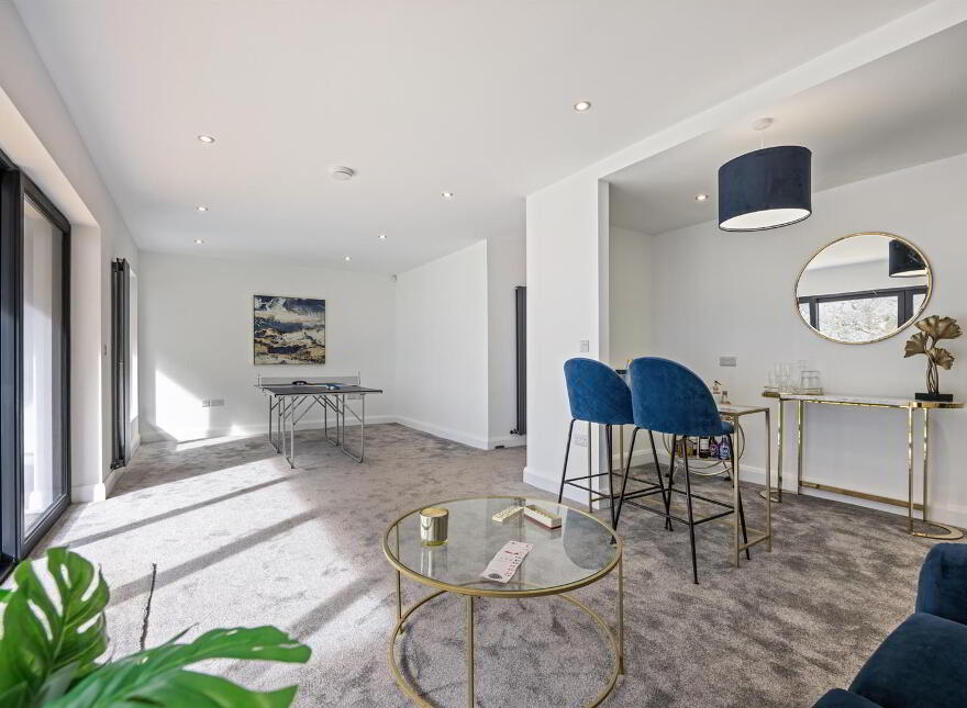 Quarry Manor, 9 Middle Braniel Road, Belfast, BT5 7TU