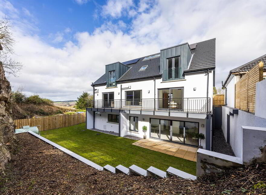 Quarry Manor, 9 Middle Braniel Road, Belfast, BT5 7TU