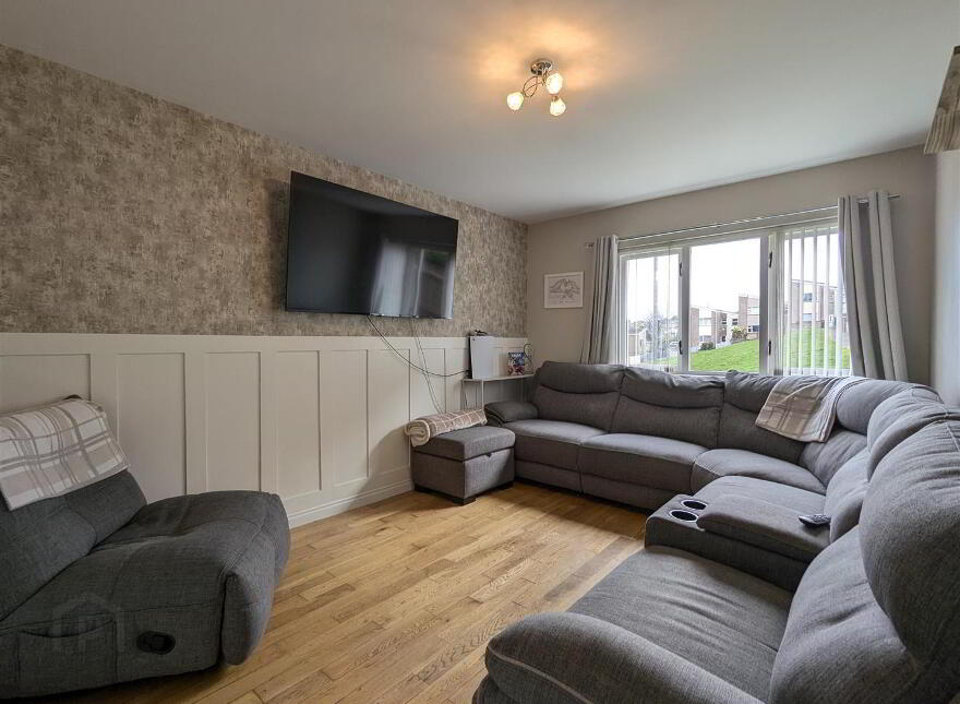 28 Vianstown Park, Downpatrick, BT30 6DH