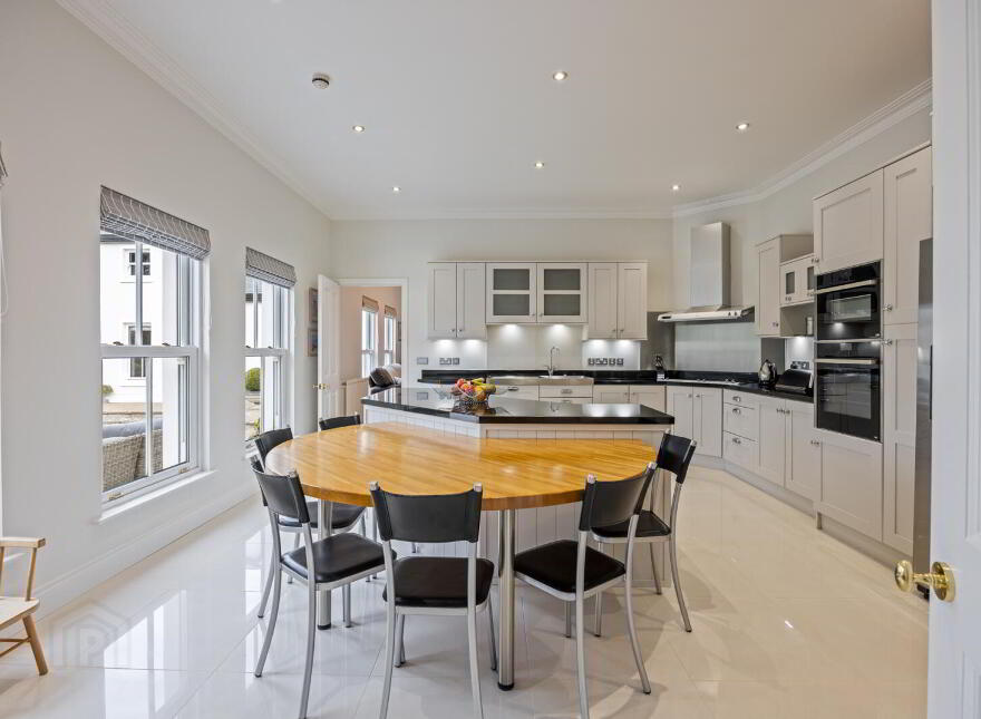 Ashbrook, 45 New Line, Dundonald, Belfast, BT16 1UU