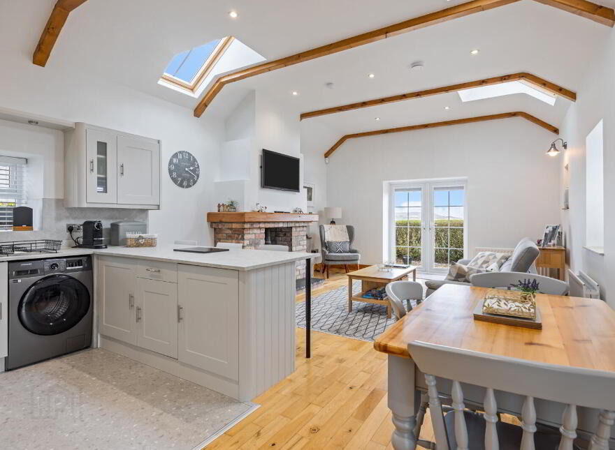Ashbrook, 45 New Line, Dundonald, Belfast, BT16 1UU