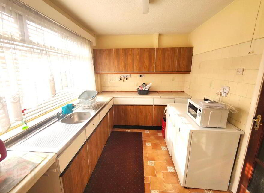 21 Abbeydale Parade, Belfast, BT14 7HJ
