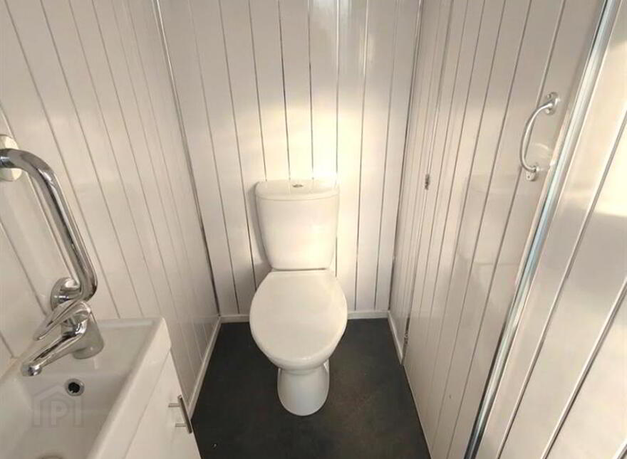 21 Abbeydale Parade, Belfast, BT14 7HJ