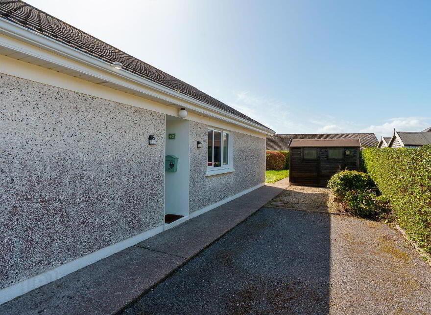 42 Summerdale Lawn, Ballyclamasy, Youghal, P36R596
