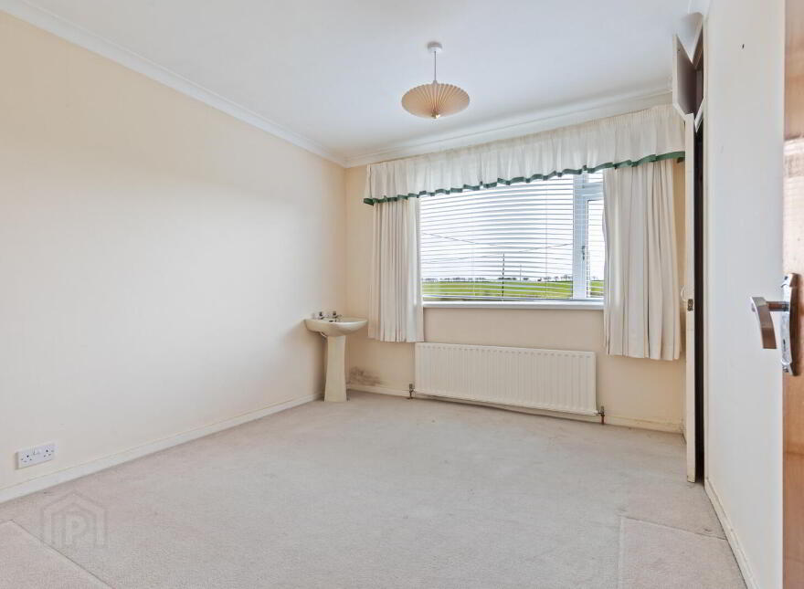 50 Donaghadee Road, Groomsport, Bangor, BT19 6LH