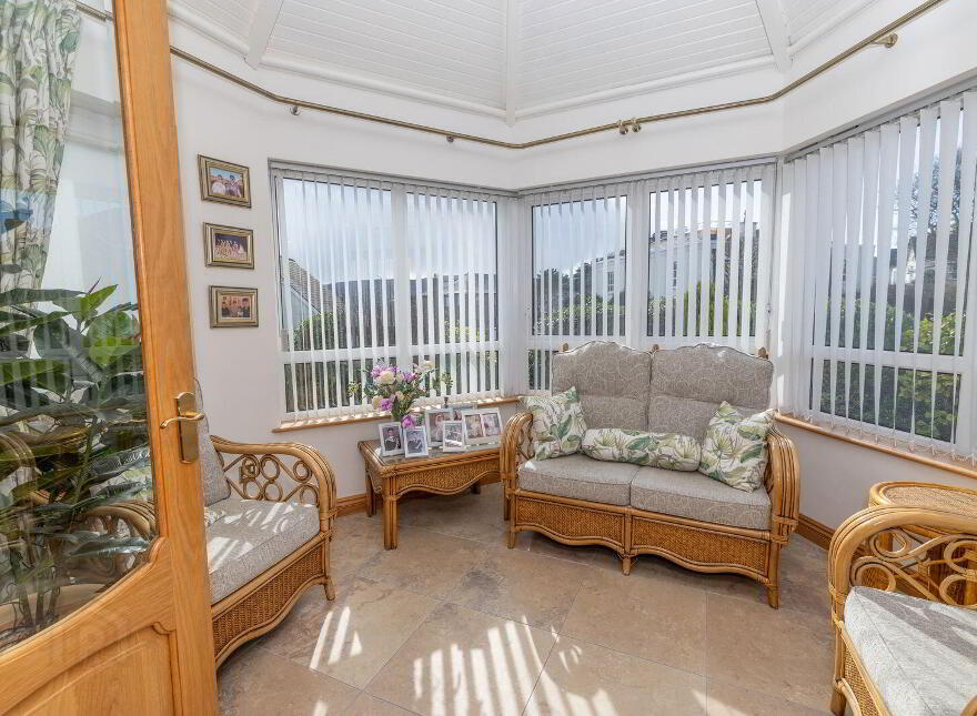 Killeavey, 1 Seafields, Warrenpoint, Newry, BT34 3TG