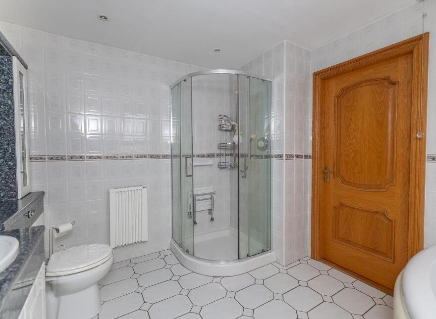 Killeavey, 1 Seafields, Warrenpoint, Newry, BT34 3TG