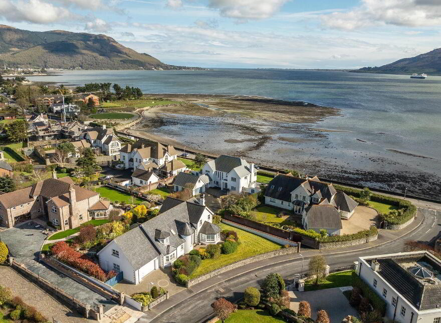 Killeavey, 1 Seafields, Warrenpoint, Newry, BT34 3TG
