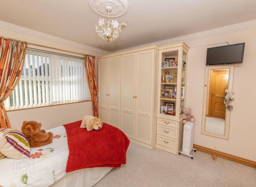 Killeavey, 1 Seafields, Warrenpoint, Newry, BT34 3TG