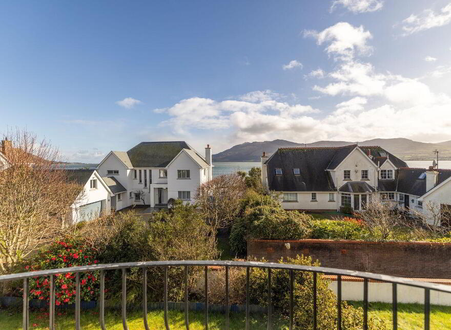 Killeavey, 1 Seafields, Warrenpoint, Newry, BT34 3TG