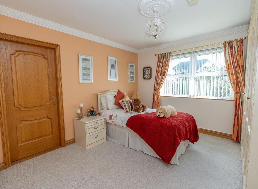 Killeavey, 1 Seafields, Warrenpoint, Newry, BT34 3TG