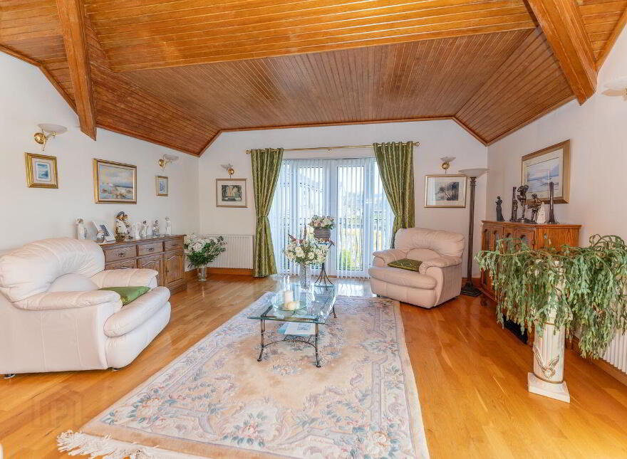 Killeavey, 1 Seafields, Warrenpoint, Newry, BT34 3TG
