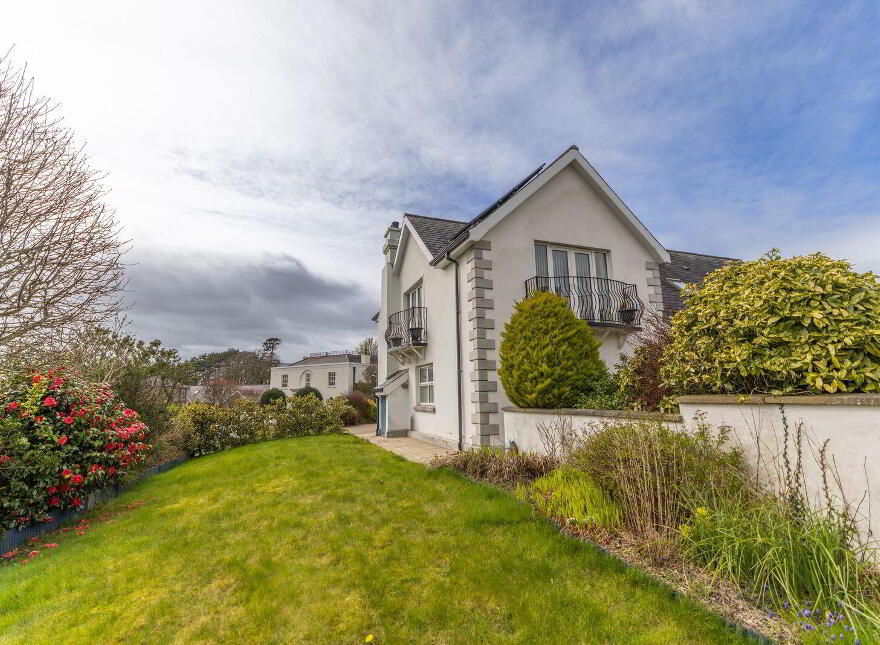 Killeavey, 1 Seafields, Warrenpoint, Newry, BT34 3TG