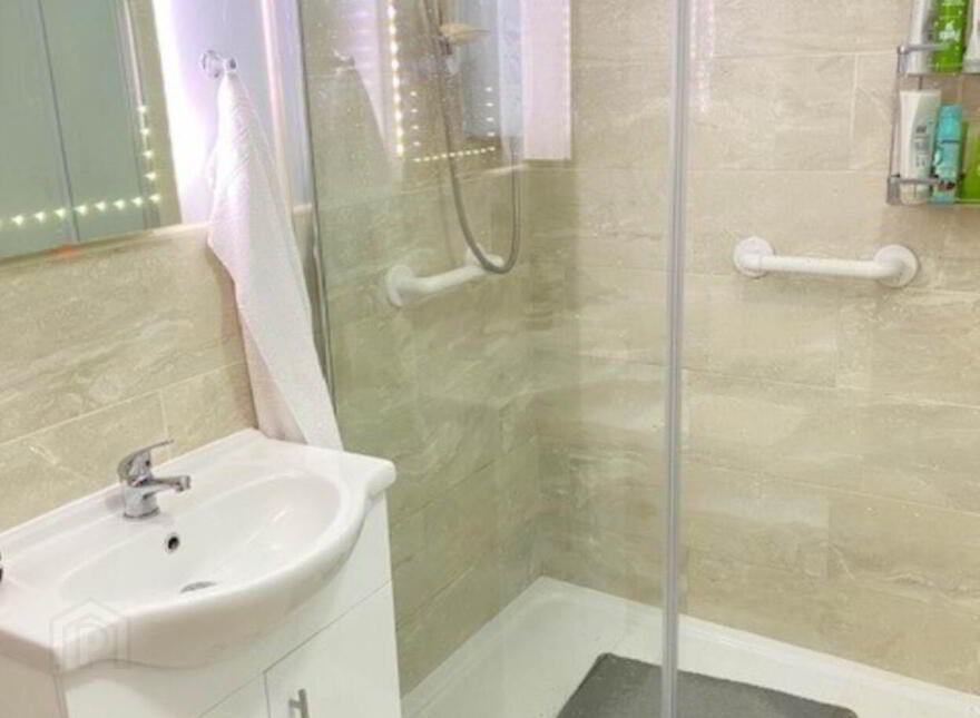 8 Swilly Apartments, Buncrana, F93D459