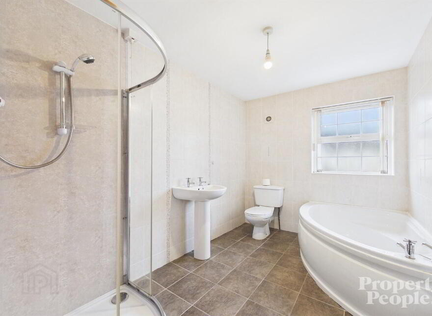 5 Crossowen Way, Clogher, BT76 0AL